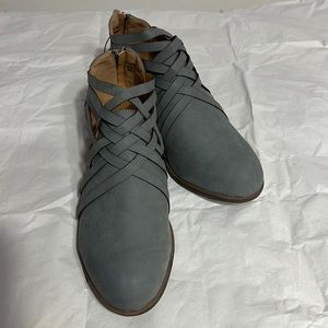 Sociology strappy booties. Sz 11 washed blue